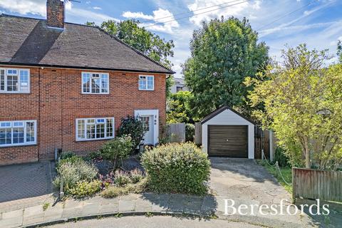 3 bedroom semi-detached house for sale, Hill Crescent, Chelmsford, CM2