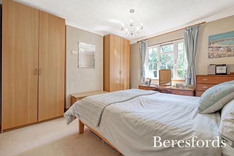 12 Hill Crescent, Chelmsford, CM2 6HT