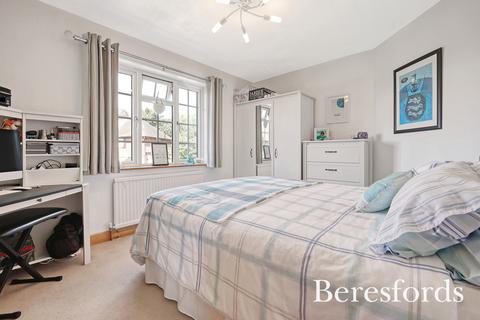 12 Hill Crescent, Chelmsford, CM2 6HT