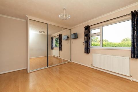 2 Cedar Gardens, Sandy, SG19 1EY