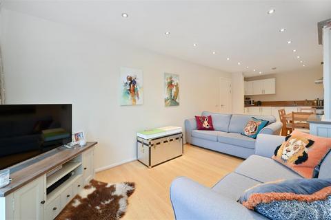 2 bedroom apartment for sale, Ionian Building, Narrow Street, Limehouse, E14