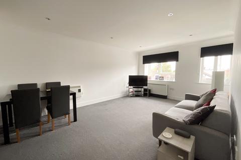 2 bedroom flat for sale, Oak Road South, Benfleet SS7