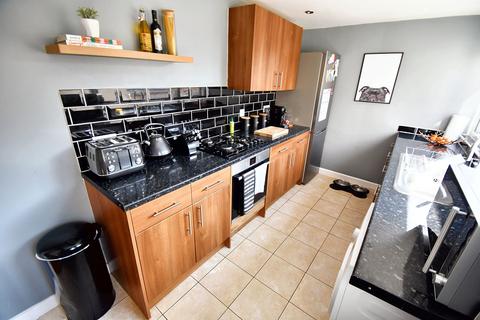 2 bedroom terraced house for sale, Hollins Lane, Bury, BL9