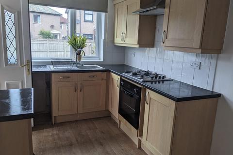 3 bedroom semi-detached house to rent, Hayton Avenue, South Shields NE34