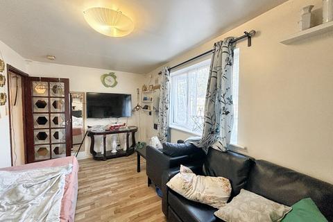 1 bedroom flat for sale, Flat 1 Birbeck House, Harrow Road, Kensal Rise, London, NW10 5NA