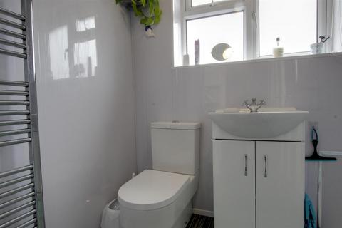 25 Cliff Terrace, Hornsea, HU18 1JA