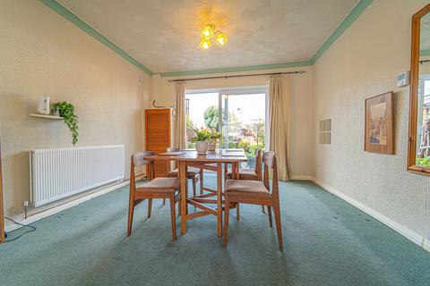 2 bedroom flat for sale, New Road, Porthcawl, CF36