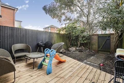 90 Amersham Road, Caversham, Reading, RG4 5NA