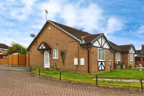 2 bedroom semi-detached bungalow for sale, Iona Close, Hull