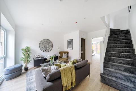 undefined, Champagne Walk,  Finchley,  London,  N3