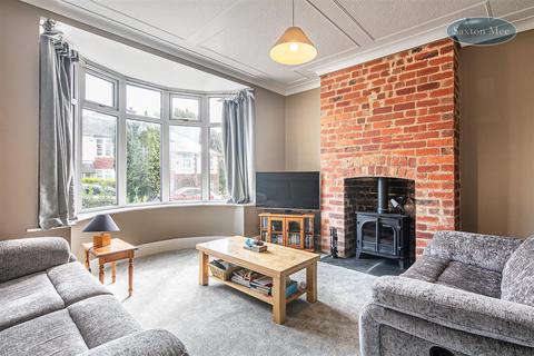 11 Lydgate Hall Crescent, Sheffield, S10 5NE