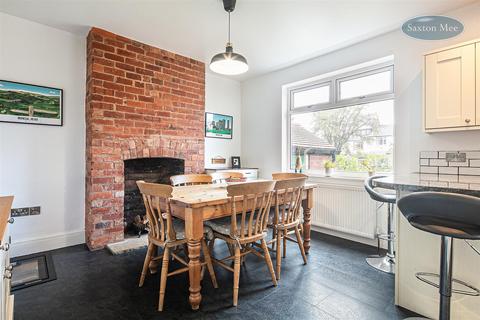 11 Lydgate Hall Crescent, Sheffield, S10 5NE