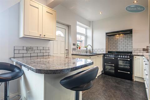 11 Lydgate Hall Crescent, Sheffield, S10 5NE