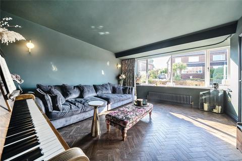 4 bedroom semi-detached house for sale, Brownberrie Gardens, Horsforth, Leeds, West Yorkshire