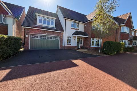 5 bedroom detached house for sale, Hawthorn Way, Manchester M28