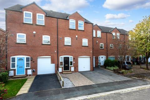 4 bedroom townhouse for sale, Hansom Place, York