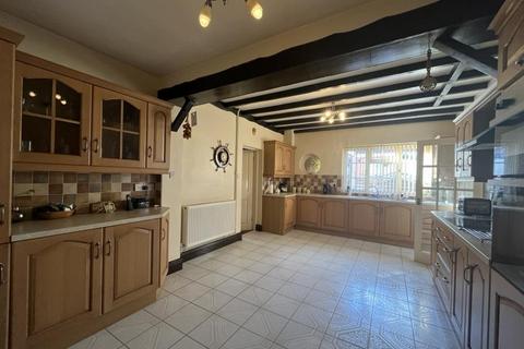 3 bedroom detached house for sale, Westfield Road, Swadlincote DE11