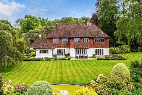 5 bedroom detached house to rent, Lawbrook Lane, Peaslake, Guildford, Surrey, GU5