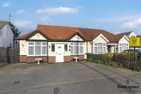 4 bedroom semi-detached house for sale, Bassett Gardens, North Weald, CM16