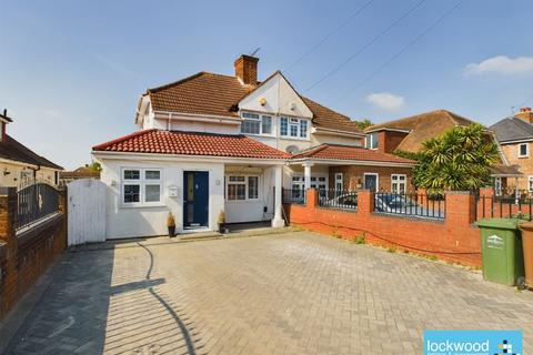 4 bedroom semi-detached house to rent, Desford Way, Ashford