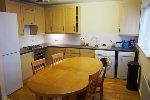 2 bedroom flat to rent, Guildmaster Court, High Wycombe HP11