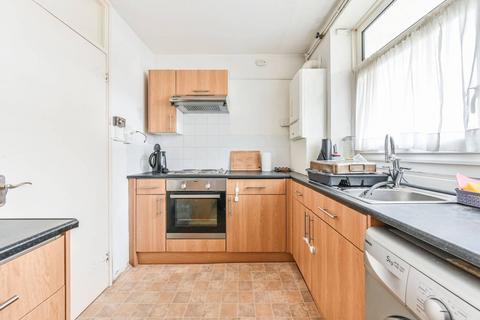 1 bedroom flat to rent, Rosenau Road, Battersea Park, London, SW11