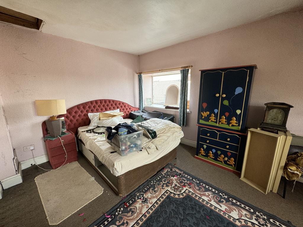 Bedroom 2.jpg