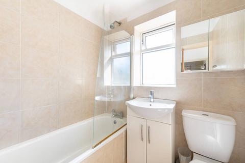 1 bedroom flat to rent, Coniston Avenue, Perivale, Greenford, UB6