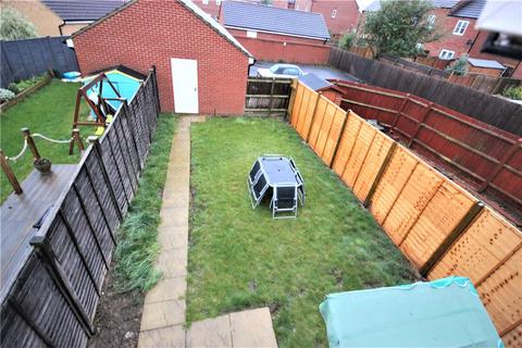 3 bedroom terraced house to rent, Saltcote Way, Bedford MK41