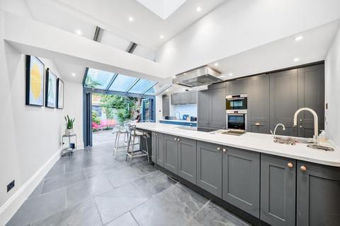 15 Manor Lane, London, SE13 5QW