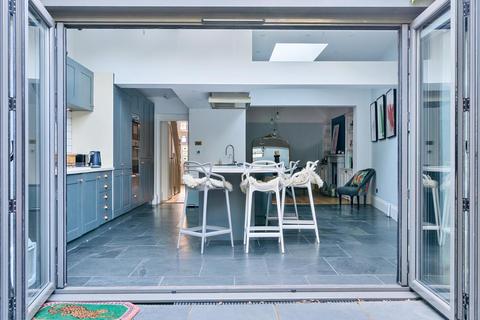 15 Manor Lane, London, SE13 5QW