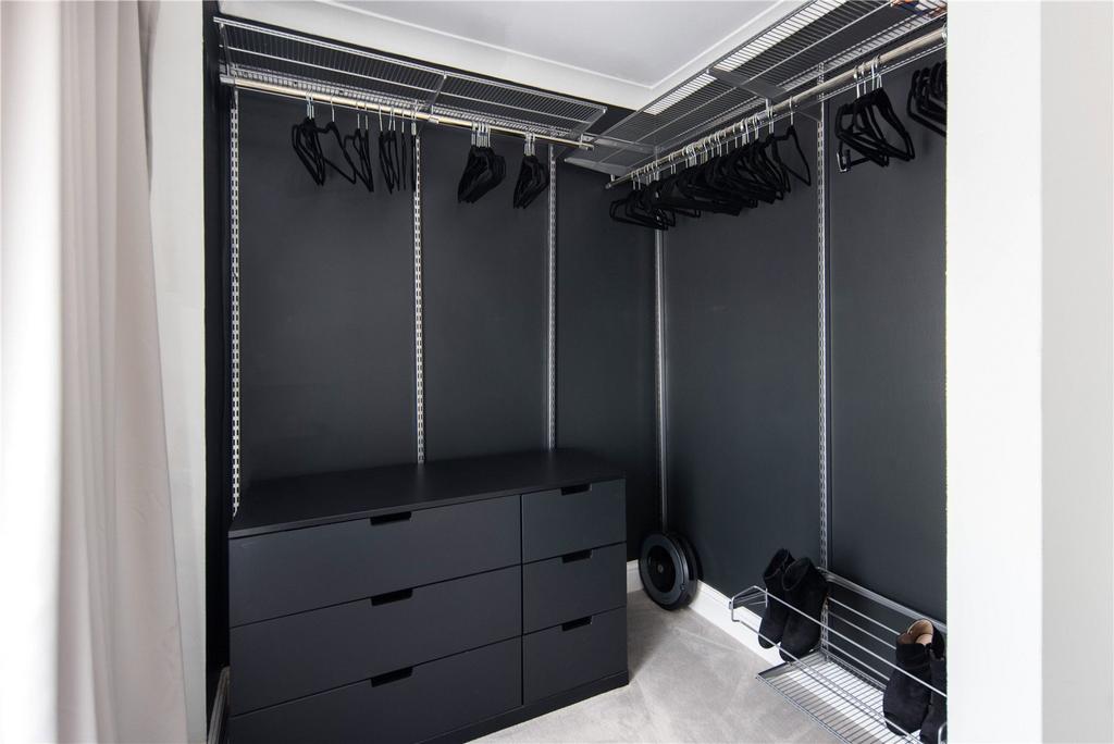 Walk-In Wardrobe