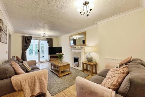 4 bedroom detached house for sale, Rye Crescent, Brough HU15