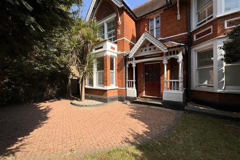 2 bedroom flat for sale, Gunnersbury Avenue, London W5