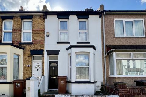 2 bedroom terraced house for sale, May Road, Gillingham, ME7