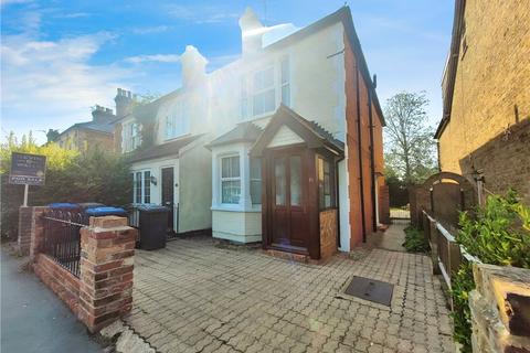 1 bedroom semi-detached house to rent, Harvest Road, Englefield Green, Egham, Surrey, TW20