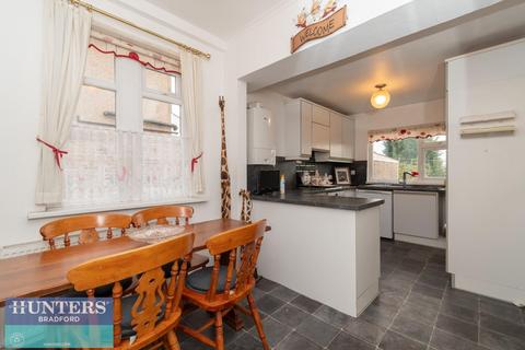 3 bedroom semi-detached house for sale, SR - Wheatlands Drive Daisy Hill, Bradford, West Yorkshire, BD9 5JJ