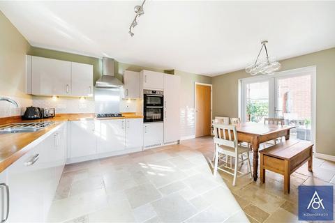 4 bedroom detached house for sale, Lagonda Drive, Brackley NN13