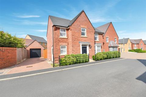 4 bedroom detached house to rent, Muirfield Road, Corby NN17