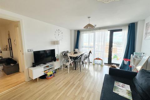 2 bedroom apartment for sale, Forest Lane, Stratford