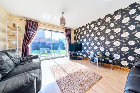 4 bedroom detached house for sale, Woodrush Close