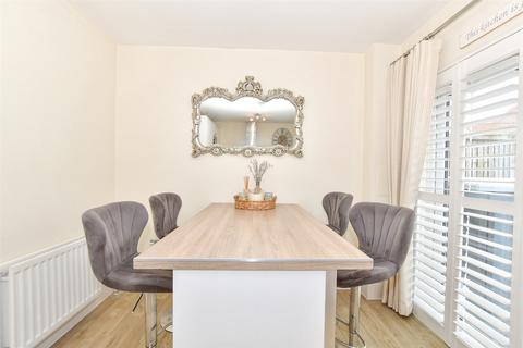 3 bedroom end of terrace house for sale, Linnitt Lane, Ryarsh, West Malling, Kent