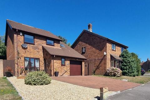 4 bedroom detached house for sale, Tremains Court, Brackla, Bridgend