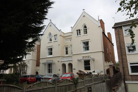 5 bedroom flat to rent, Leam Terrace, Leamington Spa, CV31