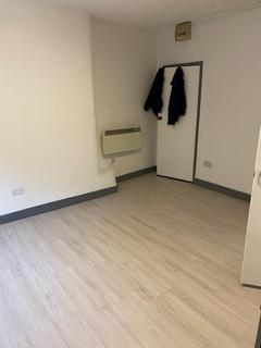 Studio to rent, Soho Hill, Birmingham B19