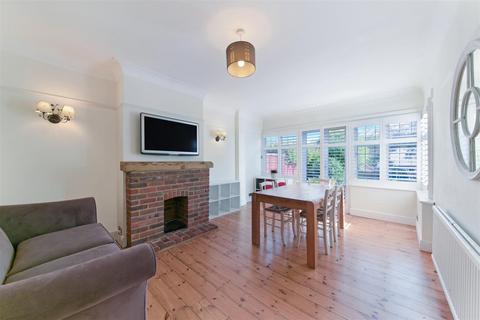 202 Fir Tree Road, Epsom, KT17 3NL