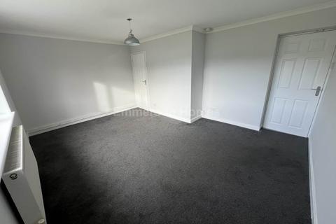 2 bedroom flat to rent, Gleniffer Crescent, Elderslie PA5