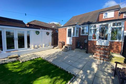 2 bedroom semi-detached bungalow for sale, 3 North Downs Road, Shaw