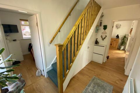 2 bedroom semi-detached bungalow for sale, 3 North Downs Road, Shaw, OL2 7RJ