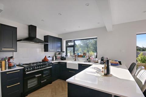 4 bedroom detached house for sale, Dunnings Road, East Grinstead, RH19